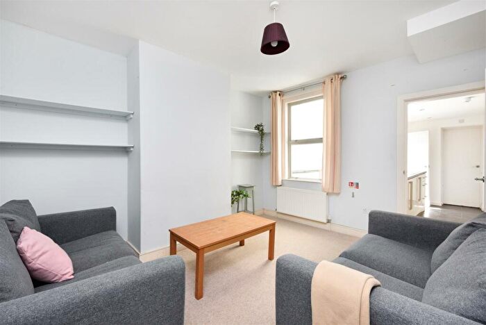 5 Bedroom End Of Terrace House To Rent In Cynthia Road, Bath, BA2