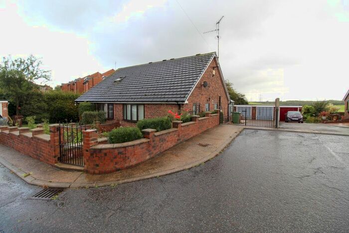 2 Bedroom Semi-Detached Bungalow To Rent In Meadow Court, Townville, Castleford, WF10