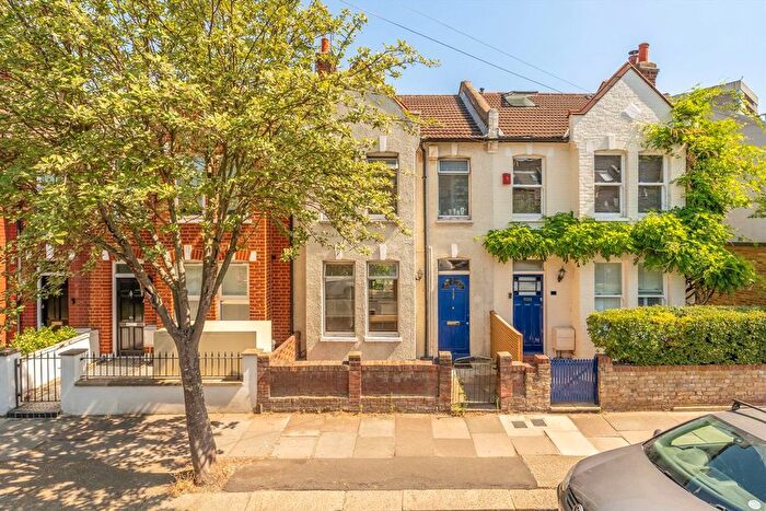2 Bedroom Flat To Rent In Keble Street, Earlsfield, SW17