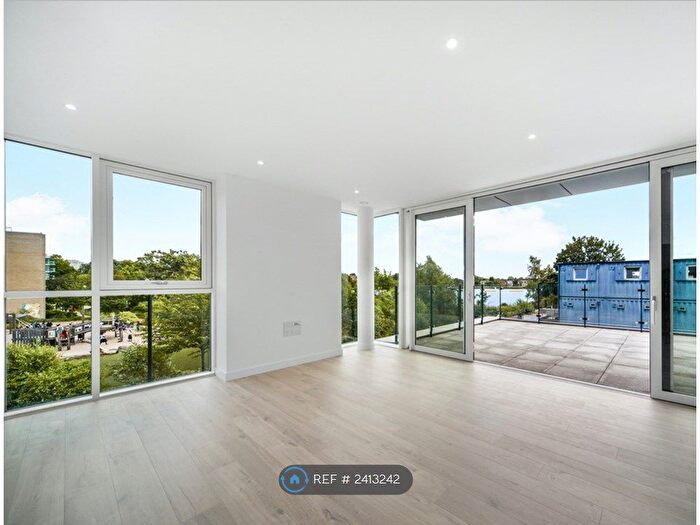 2 Bedroom Flat To Rent In Hartingtons Court, London, N4