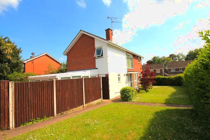 4 Bedroom Detached House To Rent In Abinger Way, Norwich, NR4