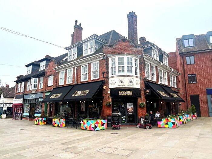 2 Bedroom Apartment To Rent In Leys Avenue, Letchworth Garden City, SG6