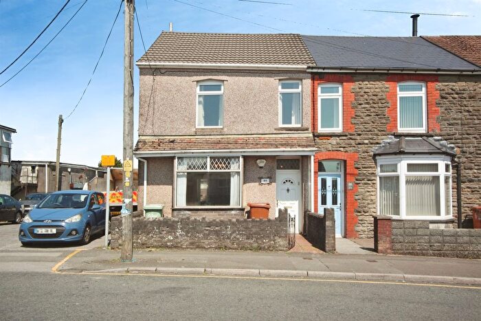 4 Bedroom End Terrace House For Sale In St. Cenydd Road, Caerphilly, CF83