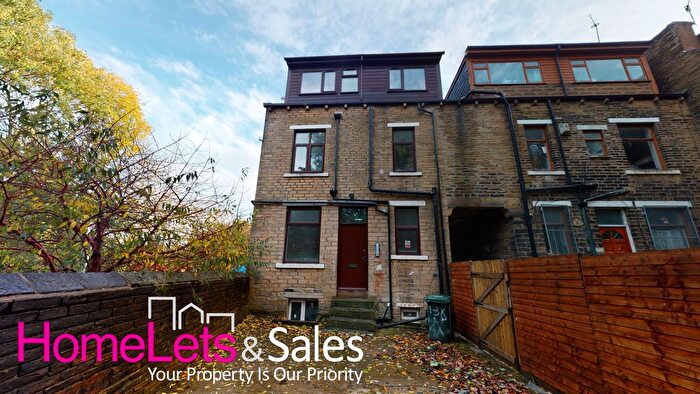 Studio To Rent In Dirkhill Road, Bradford, BD7