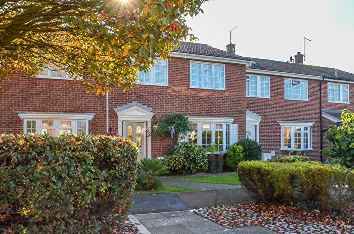 3 Bedroom Terraced House For Sale In Collins Way, Leigh-On-Sea, SS9