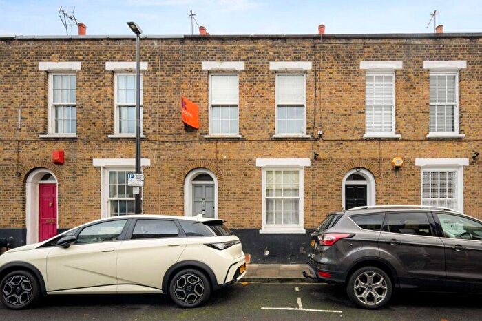 3 Bedroom House For Sale In Chaseley Street, Limehouse, London, E14