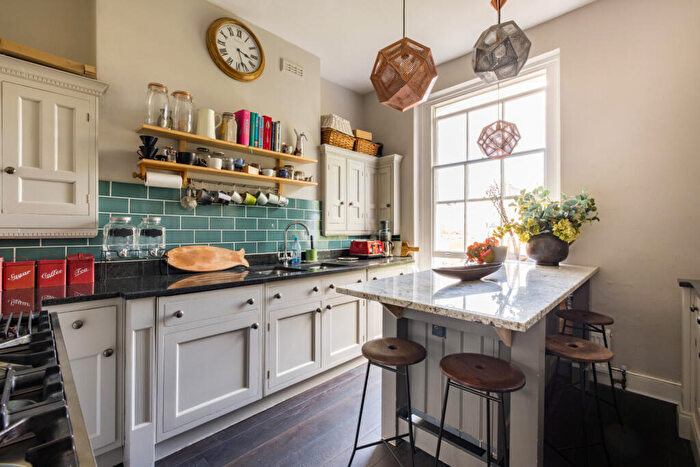 3 Bedroom Terraced House To Rent In Malden Road, Kentish Town, NW5