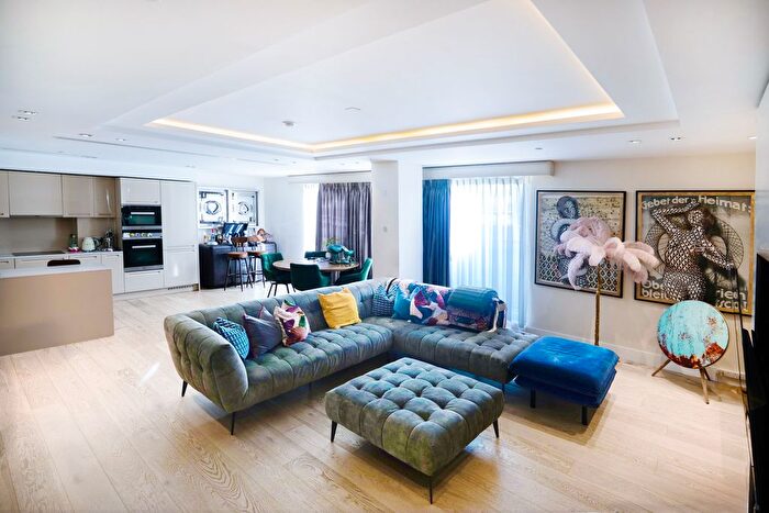 2 Bedroom Flat To Rent In Radnor Terrace, London, W14