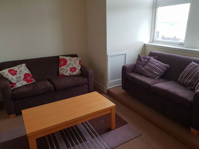 2 Bedroom Flat To Rent In Arbroath Road, East End, Dundee, DD4