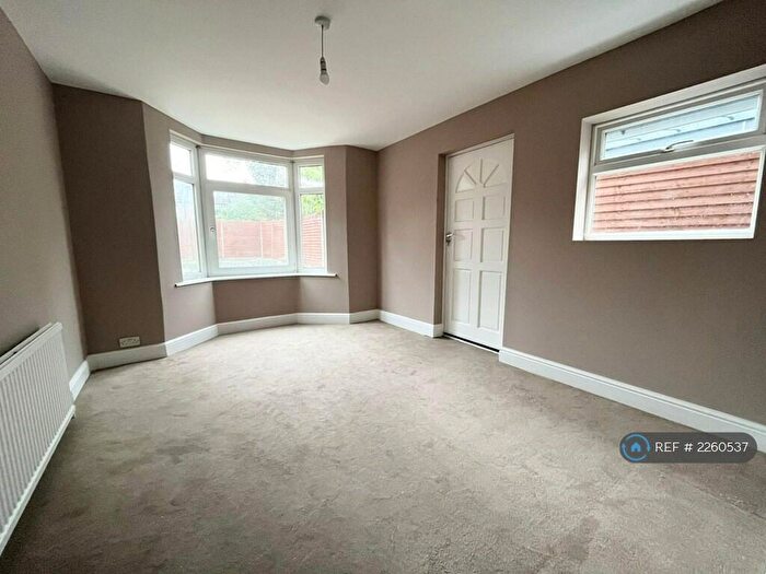 5 Bedroom Terraced House To Rent In Fairfield Road, London, N18