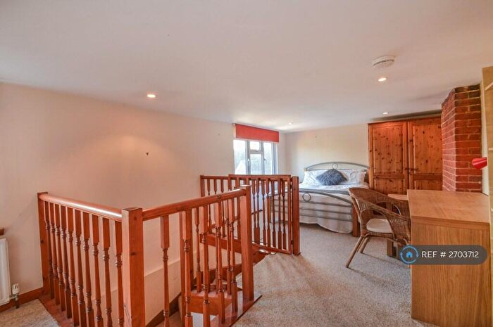 4 Bedroom Semi Detached House To Rent In Weyside Road, Guildford, GU1