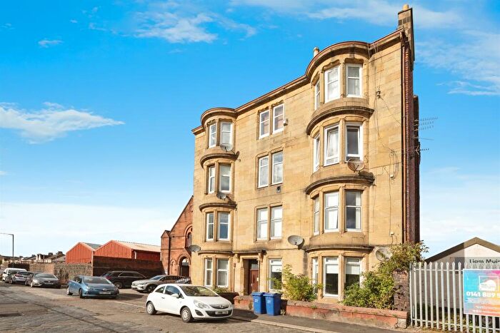 2 Bedroom Flat For Sale In North Street, Paisley, PA3