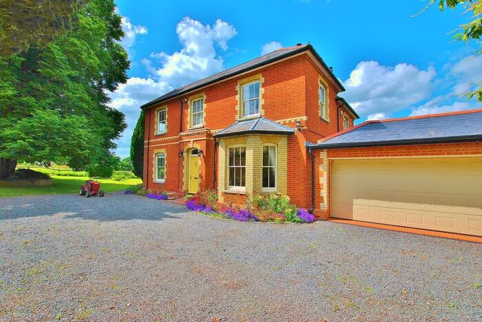 4 Bedroom Detached House To Rent In East Flexford Lane, GU3