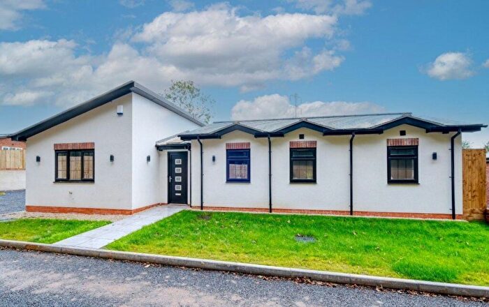 3 Bedroom Detached Bungalow To Rent In Woodland Mews, Stoke Prior, B60