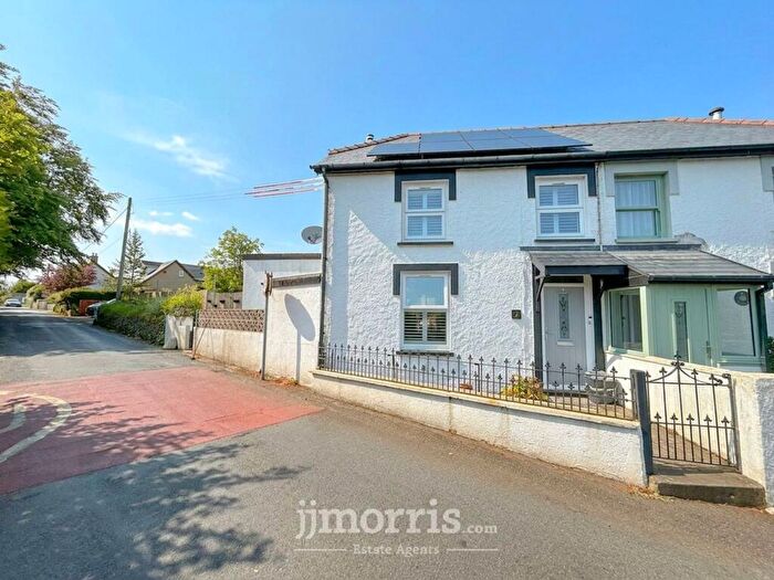 2 Bedroom Semi-Detached House For Sale In Beulah, Newcastle Emlyn, SA38