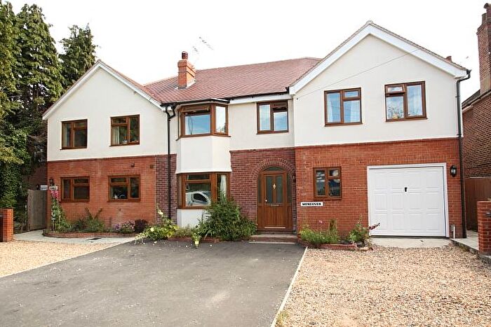 3 Bedroom Semi-Detached House To Rent In Bagshot Road, Knaphill, Woking, GU21