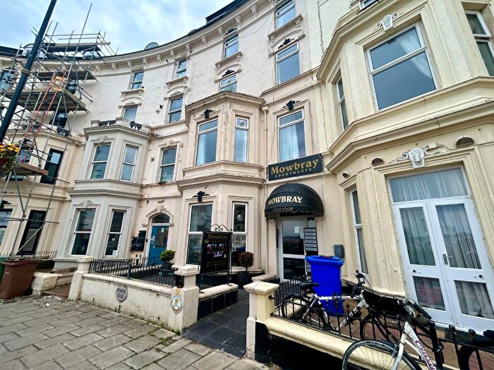 Studio To Rent In Studio Ground Floor Flat, The Crescent, Bridlington, YO15