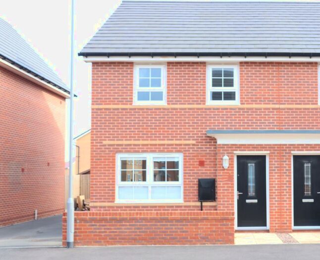 3 Bedroom Semi-Detached House To Rent In Robinson Crescent, Eagle Farm South, MK17