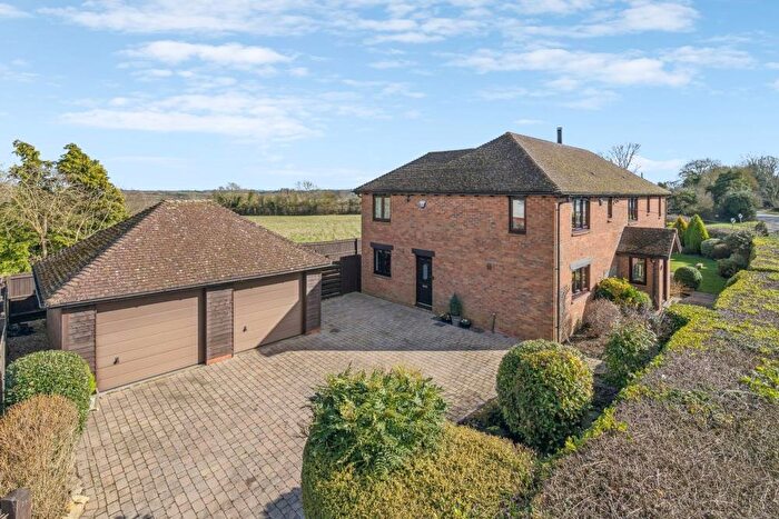 4 Bedroom Detached House For Sale In High Street, Stoke Goldington, Newport Pagnell, MK16