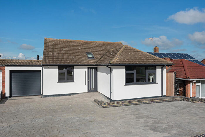 2 Bedroom Bungalow For Sale In Grimthorpe Avenue, Whitstable, CT5
