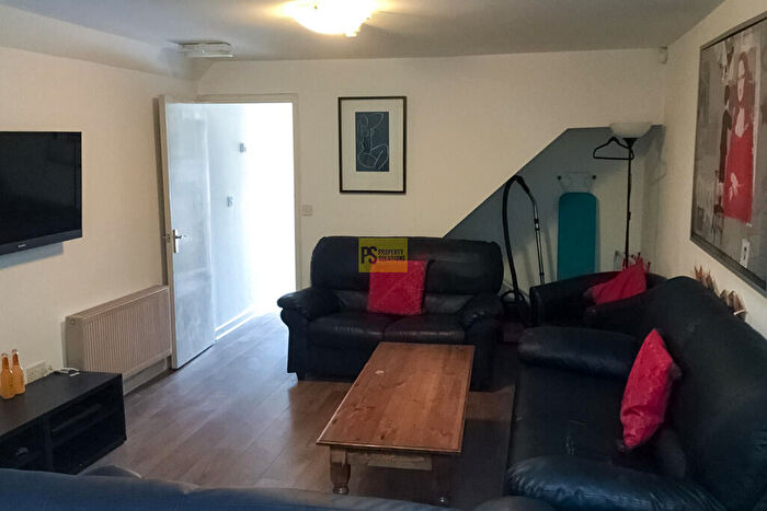 7 Bedroom Terraced House To Rent In Teignmouth Road, Selly Oak, Birmingham, B29