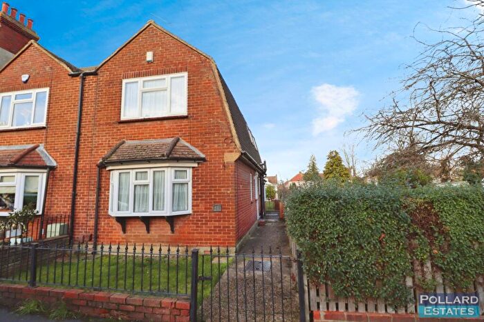 2 Bedroom Semi Detached House For Sale In Wakeley Road, Rainham, ME8