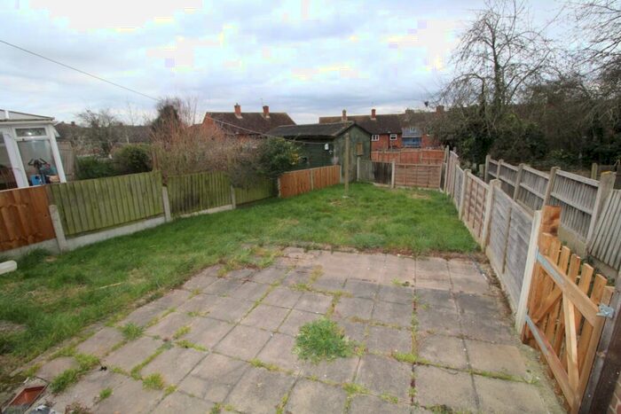 1 Bedroom Flat To Rent In Broseley Gardens, Romford, Essex, RM3