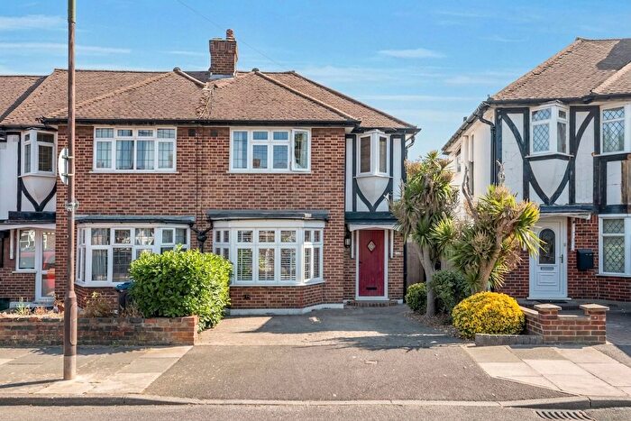 3 Bedroom End Terrace House For Sale In Seymour Avenue, Morden, SM4