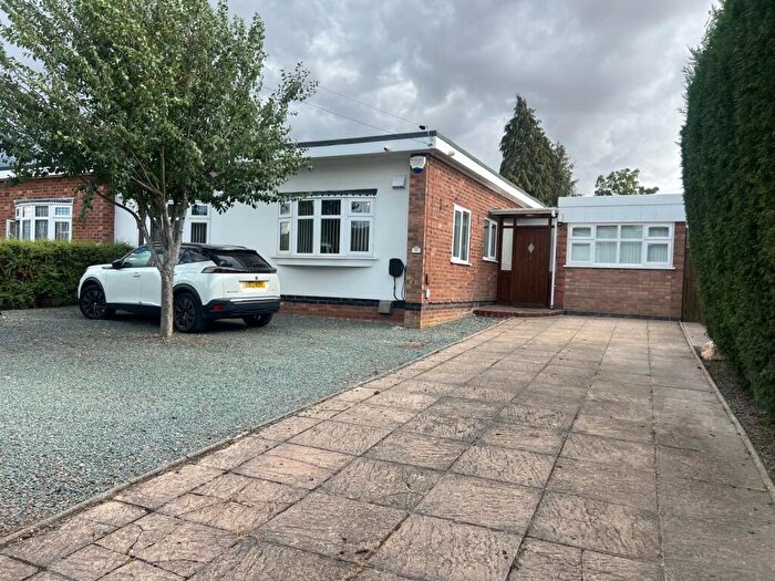 3 Bedroom Semi-Detached House To Rent In Charter Avenue Coventry, CV4