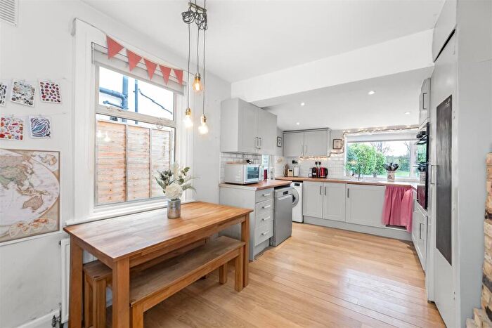 3 Bedroom End Of Terrace House For Sale In Homesdale Road, Bromley, BR2