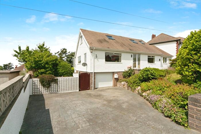 4 Bedroom Bungalow For Sale In Rockfield Drive, Llandudno, Conwy, LL30