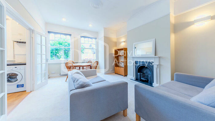 2 Bedroom Apartment To Rent In Warner Road, Crouch End, London, N8