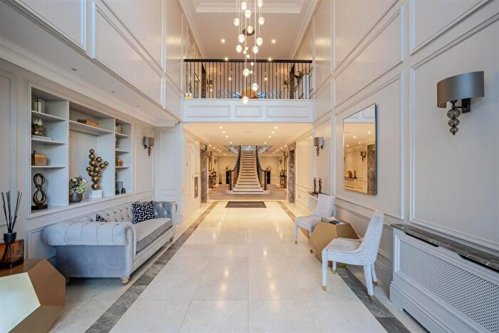 3 Bedroom Apartment For Sale In Birchcroft, Ascot, SL5