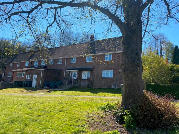 6 Bedroom Property To Rent In Wavell Way, Winchester, SO22