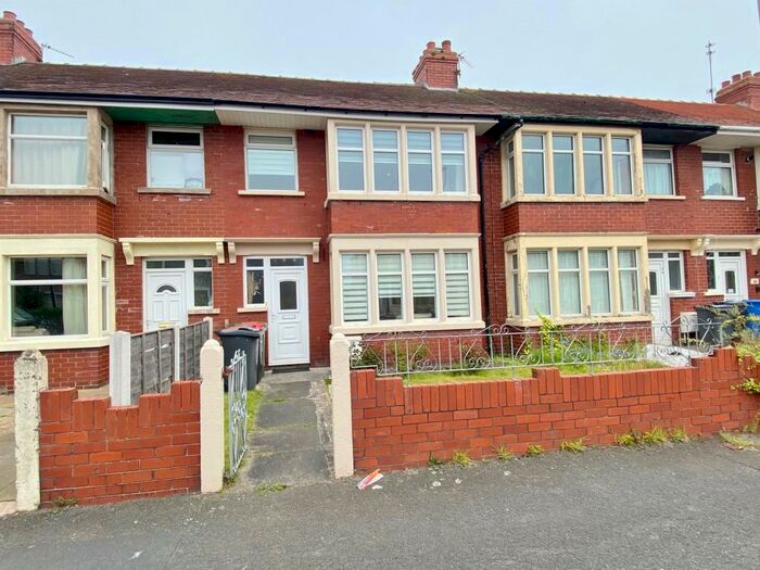 3 Bedroom House To Rent In Whinfield Avenue, Fleetwood, FY7