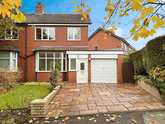 3 Bedroom Semi Detached House For Sale In Macclesfield Road, Congleton, CW12