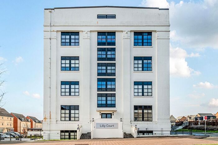 2 Bedroom Flat For Sale In Fullbrook Drive, Basingstoke, RG21