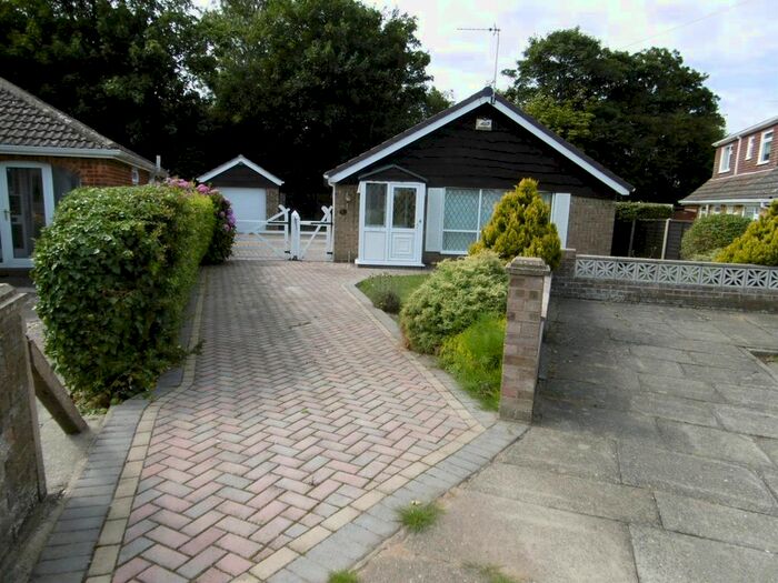 3 Bedroom Detached Bungalow To Rent In Hilton Court, Cleethorpes, DN35