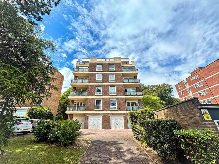 1 Bedroom Flat For Sale In Arundel Road, Eastbourne, BN21