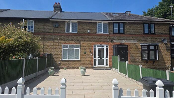 3 Bedroom House To Rent In Wanstead, E11