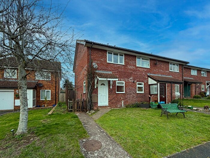 2 Bedroom End Terrace House To Rent In Heather Close, Taunton, TA1