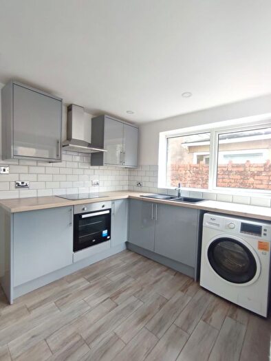 5 Bedroom Terraced House To Rent In Llanishen Street, Cardiff, CF14