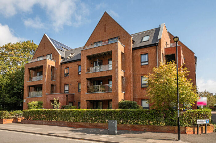 2 Bedroom Flat For Sale In Moore Close, Banister Park, Southampton, Hamphire, SO15