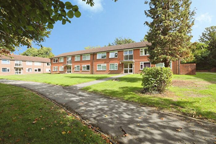 2 Bedroom Flat For Sale In London Road, East Grinstead, RH19