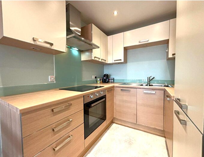 2 Bedroom Flat To Rent In Manchester Street, Manchester, M16