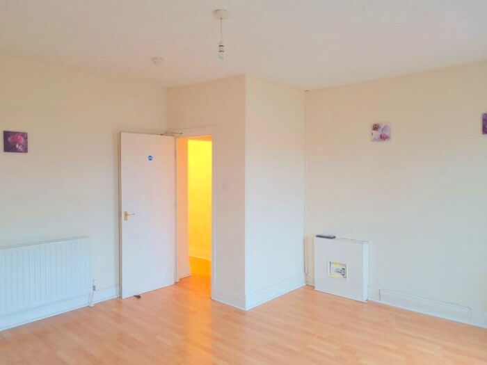 2 Bedroom Flat To Rent In Gray Road, Sunderland, SR2