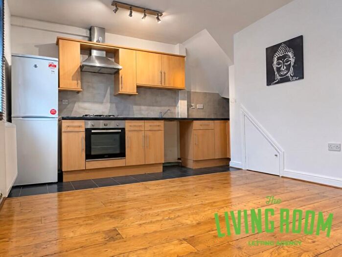 1 Bedroom Flat To Rent In Carlisle Street, Splott, Cardiff, CF24