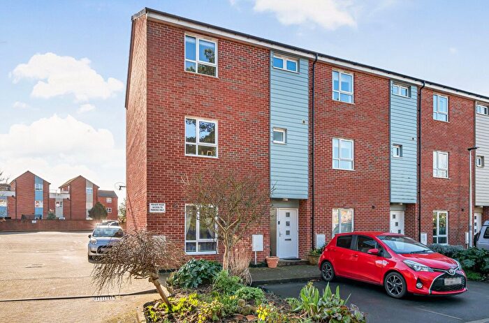 4 Bedroom End Terrace House For Sale In Sanford Place, Exeter, Devon, EX2