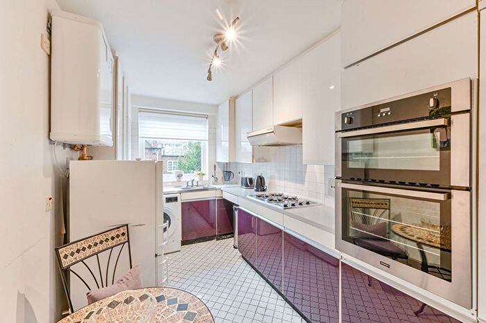 1 Bedroom Flat For Sale In Blair Court, St John's Wood, London, NW8