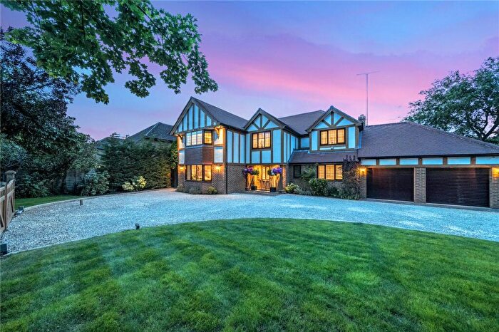 5 Bedroom Detached House For Sale In Ridgway, Pyrford, GU22